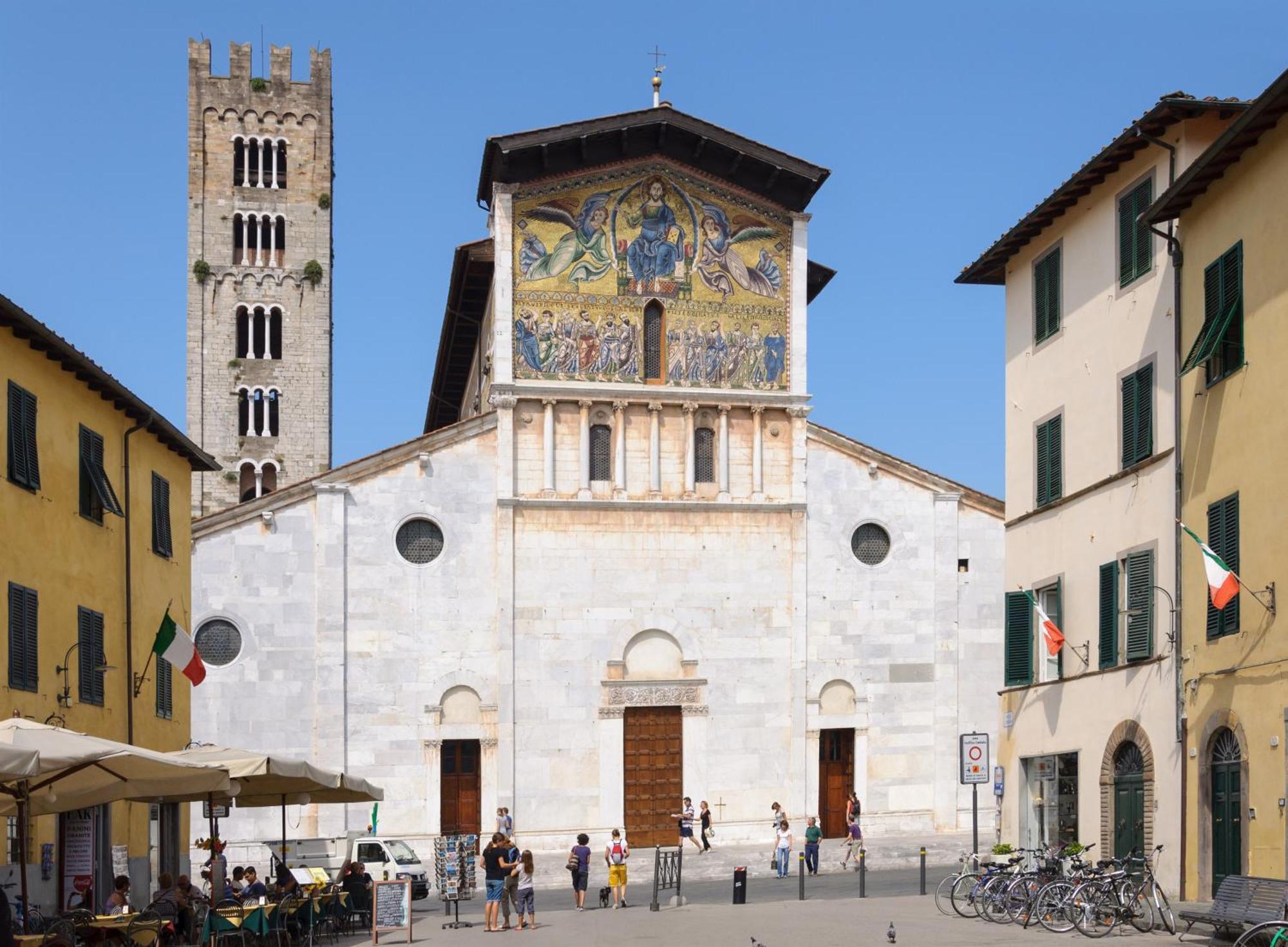 Апартаменты Dimora Leonardo. Centro Storico. Лукка Экстерьер фото